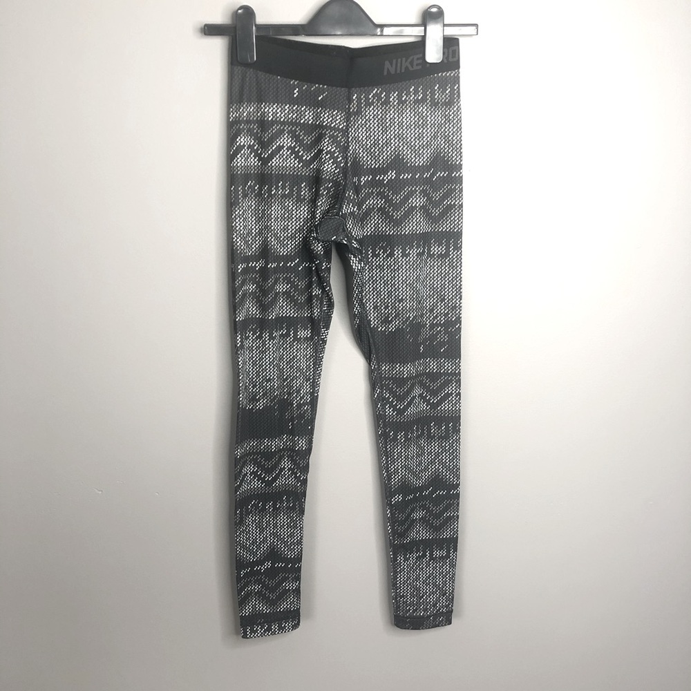 Nike Pro Black Printed Athletic Leggings